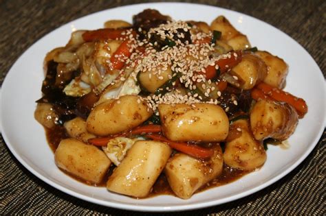 Vegan Goongjung ddeokbokki (Palace ddeokbokki, Soy sauce rice cake) Recipe! | Rice cake recipes ...