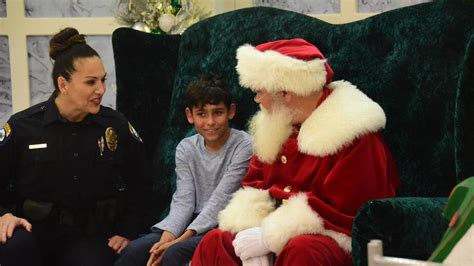 Merced police officers take students shopping for the holidays | Merced ...