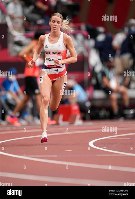 Keely Hodgkinson competing in the 800 meters of the 2020 Tokyo Olympics Stock Photo - Alamy