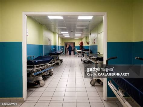 320 University Hospital Of The West Indies Stock Photos, High-Res ...