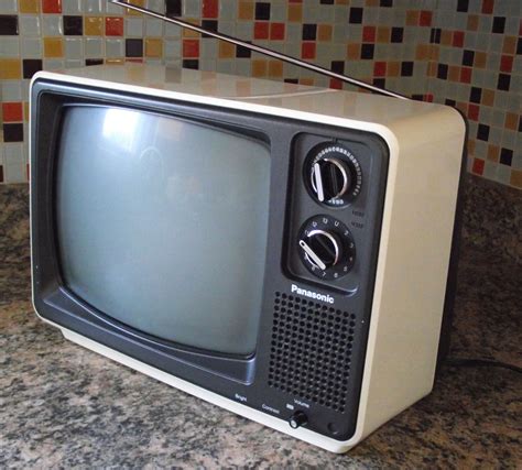 Panasonic Television Space Age 1970s Style Black and White Portable TV Made in 1980 Model TR ...