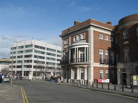 Mountford Hall, Liverpool University © Sue Adair :: Geograph Britain ...