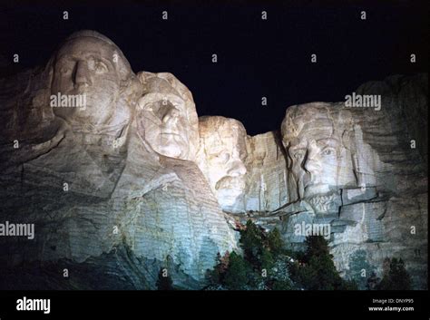 Faces four presidents mount rushmore hi-res stock photography and ...