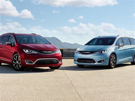 Why Aren't Automakers Producing Hybrid Minivans? | Web2Carz