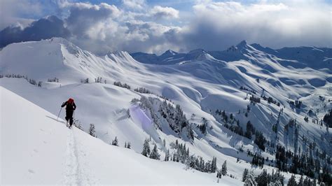 Mount-Baker-Backcountry-Skiing-Gallery-2 - Baker Mountain Guides