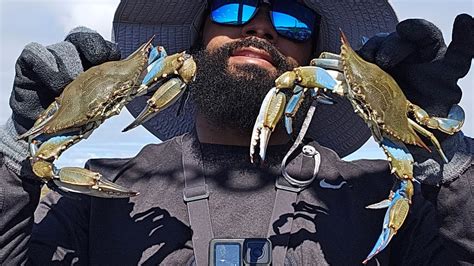 Big Blue Crabs!!! Crabbing 2 Beautiful Locations!!! Finished Strong ...