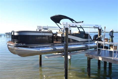 How to Lift a Pontoon Boat | DECO Boat Lifts