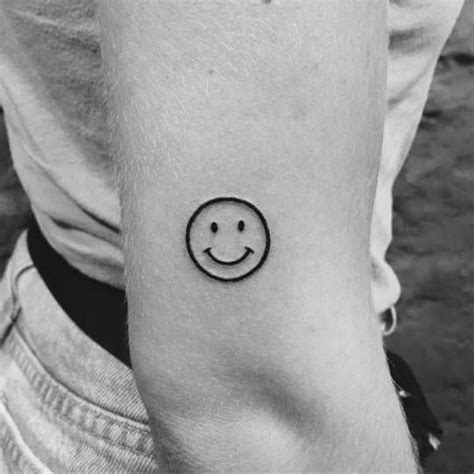 Pin by Luana Kreuch on My body, my art | Emoji tattoo, Minimalist ...