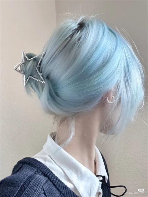 Does REALLY light blue hair dye still fade to a ugly green? : r/HairDye