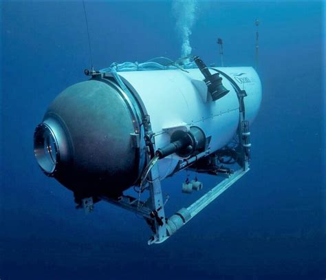 OceanGate sub reported missing during dive to Titanic