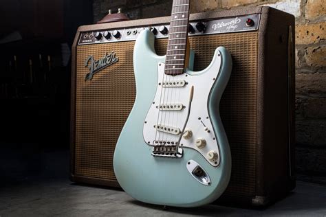 How to buy a vintage Fender Stratocaster