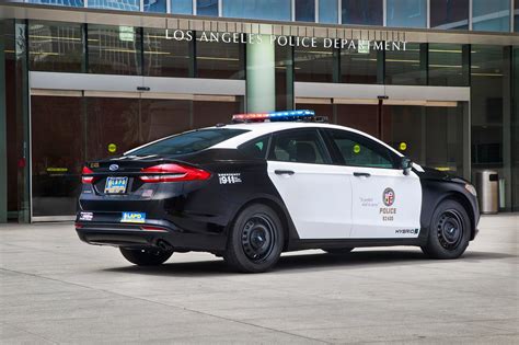 Ford Police Responder Hybrid Sedan unveiled at New York auto show | CAR ...