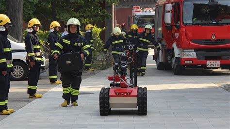 Search and Rescue Military Robots Play a Pivotal Role in Extreme Environment Rescue - SUNKYE ...