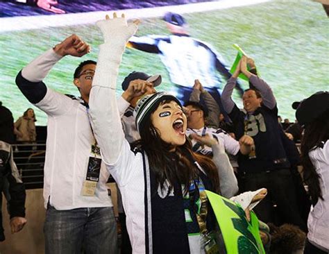 Fun Fans of the Super Bowl Photos - ABC News