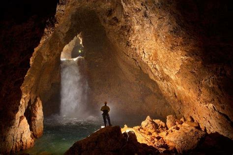 Into the Earth: The Mind Blowing Cave Photography of Robbie Shone