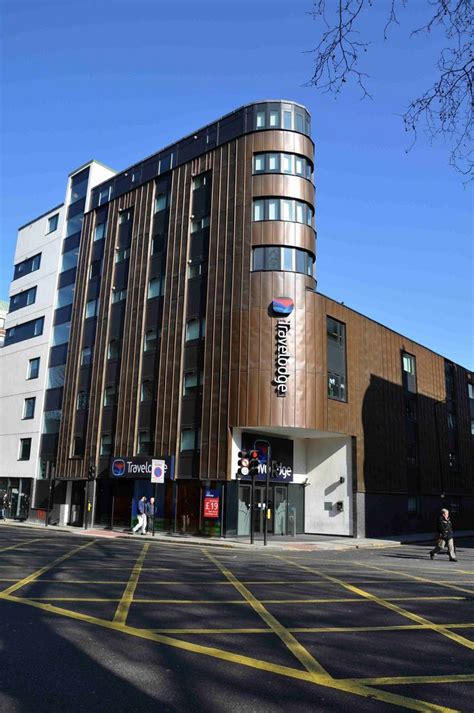 Travelodge @ Euston | Metal cladding, Cladding, Facade