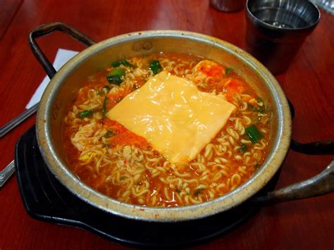 6 Different Ways To Eat Ramen | TallyPress