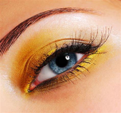 Yellow | Yellow eye makeup, Yellow eyeshadow, Eye makeup pictures