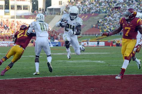 Oregon vs. USC 2012 video highlights: Kenjon Barner record night paces Ducks to victory ...