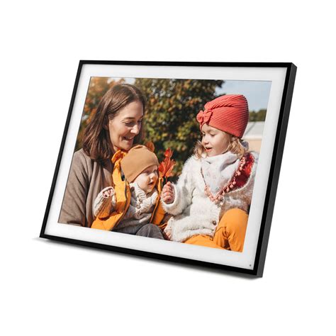 WiFi Touchscreen Digital Photo Frames | Aluratek