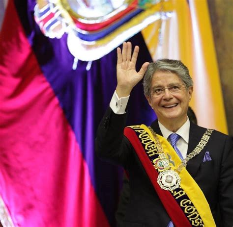 Guillermo Lasso fue investido como presidente de Ecuador