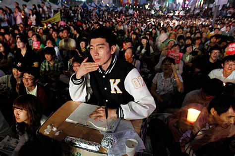 South Korean students protest rising college tuition - CSMonitor.com