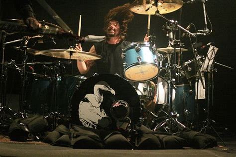 Dave grohl pics!!!!! - Page 6 | Dave grohl, Drums, The sky tonight