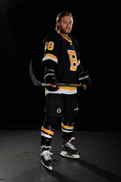 Bruins third jersey: Boston unveils alternate black uniforms for the ...