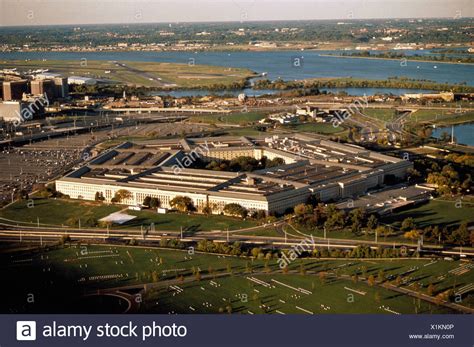 Aerial View The Pentagon High Resolution Stock Photography and Images ...