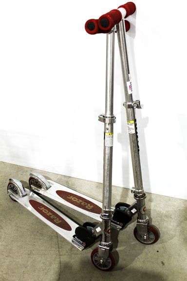 Razor Scooters - Bunting Online Auctions