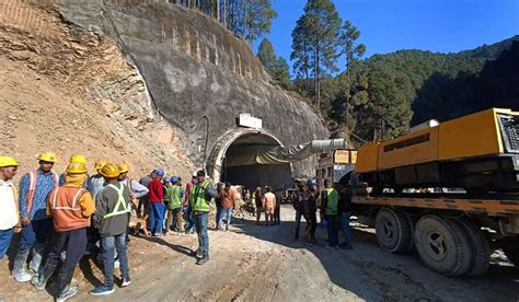 Uttarakhand tunnel collapse: Rescue ops to save 40 trapped workers may ...