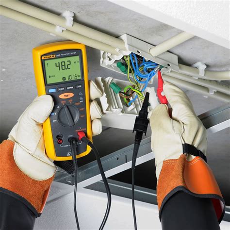 Fluke 1507 Insulation Resistance Tester - 50,100,250,500 and 1000V Test ...