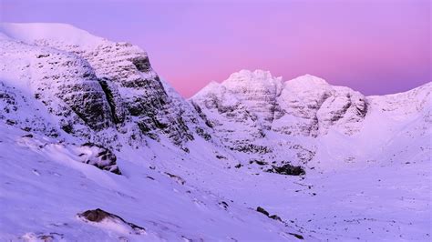 TARMACHAN MOUNTAINEERING: AN TEALLACH, WINTER PHOTOGRAPHY