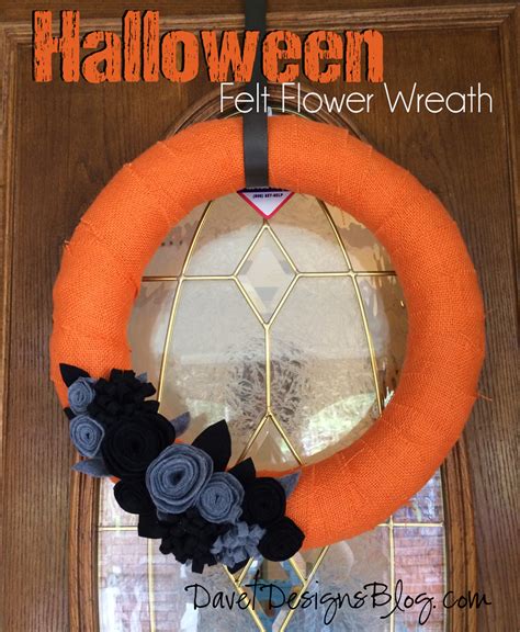 Craft ideas and more from Davet Designs: Halloween Felt Flower Wreath