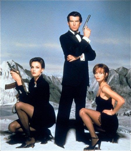 Pierce Brosnan | James bond girls, James bond, James bond style