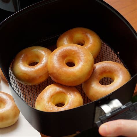 Air Fryer Glazed Donuts