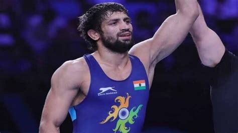 Ravi Kumar Dahiya wins gold at the Asian Wrestling Championship; Bajrang Punia forfeits final ...