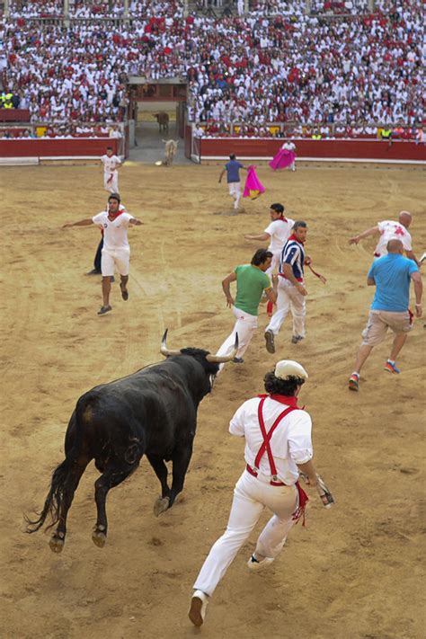 SPAIN-FESTIVAL-TOURISM-PAMPLONA