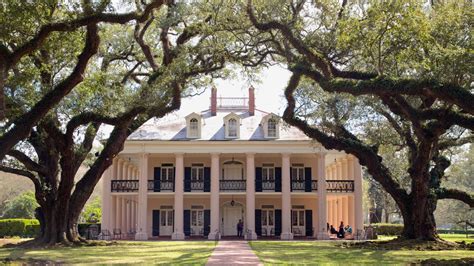 Louisiana: History and Culture in New Orleans Plantation Country