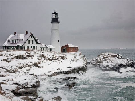 Cape Elizabeth lighthouse snow | Beautiful lighthouse, Lighthouse ...