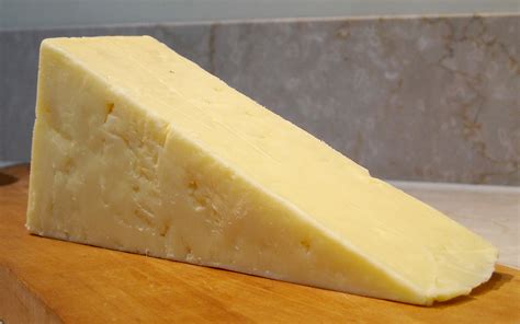 Buy Somerset Cheddar Artisan Cheddar Cheese at Pong Cheese