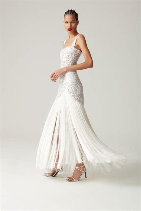 bridal-trends-spring-2023-mini-dresses-10 - Over The Moon