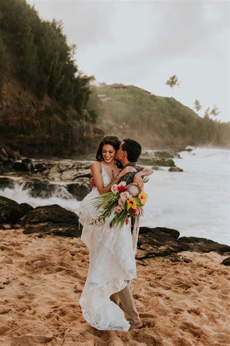 Kauai Beach Elopement | Hawaii beach wedding, Kauai wedding, Wedding ...