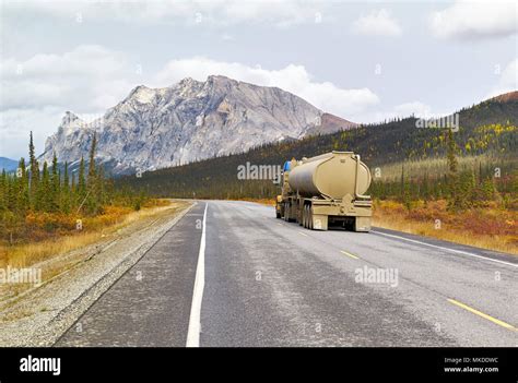 Dalton Highway : from Fairbanks to Prudhoe Bay, his trucks, the only ...