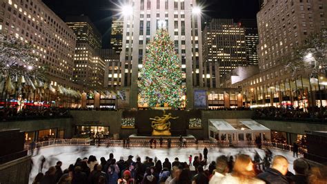 10Best: Places to see holiday lights in NYC