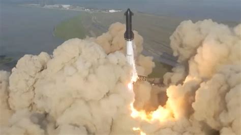 SpaceX successfully launches giant Starship rocket, explodes minutes later