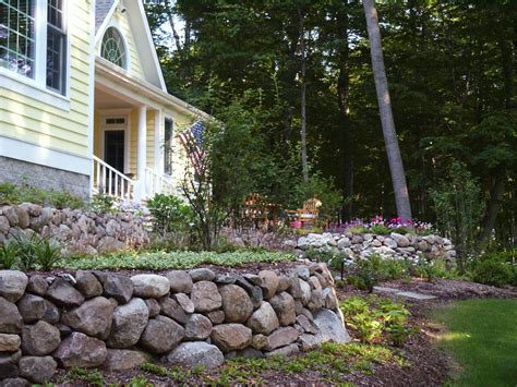 Retaining Walls and Outcroppings - Treetops Landscape Design Inc.