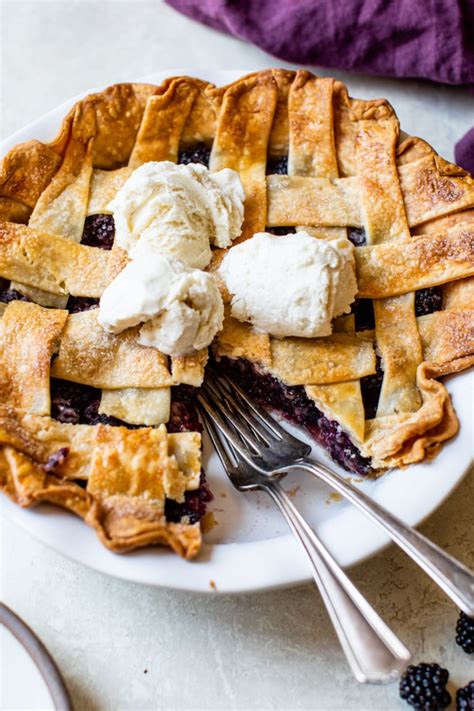 Blackberry Pie – WellPlated.com