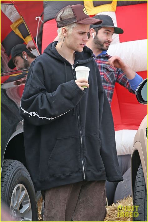 Photo: justin hailey bieber christmas december 2019 16 | Photo 4396187 | Just Jared ...