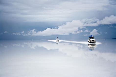 Salar de Uyuni, The World's Largest Natural Mirror - Traveldigg.com